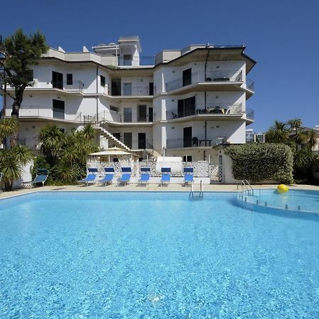 Residence Acquamarina San Benedetto del Tronto Esterno foto